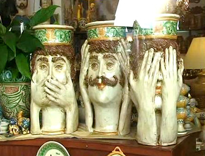    « ,  ,  »,  (, )