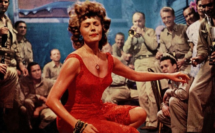 Рита Хэйворт в роли Сэди Томпсон. Кадр из фильма «Мисс Сэди Томпсон», 1953 г. Columbia Pictures