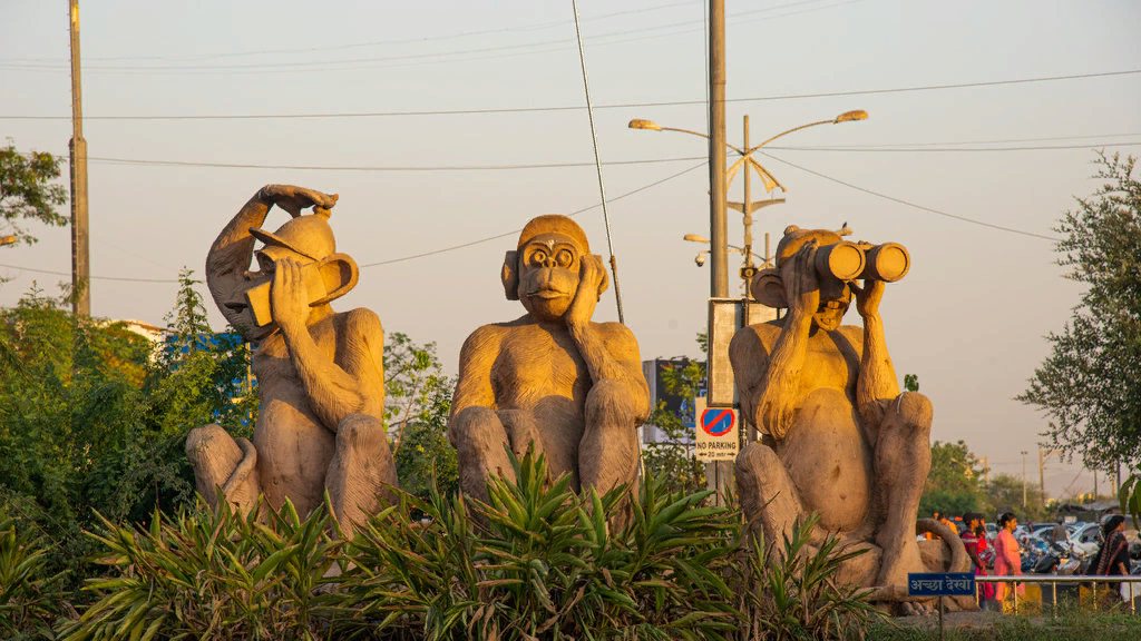 Три обезьяны. Каргар, Нави-Мумбаи, Индия
